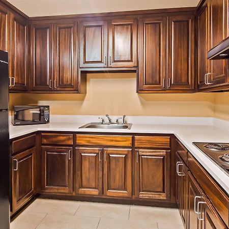 Best Western Granbury Inn And Suites Buitenkant foto