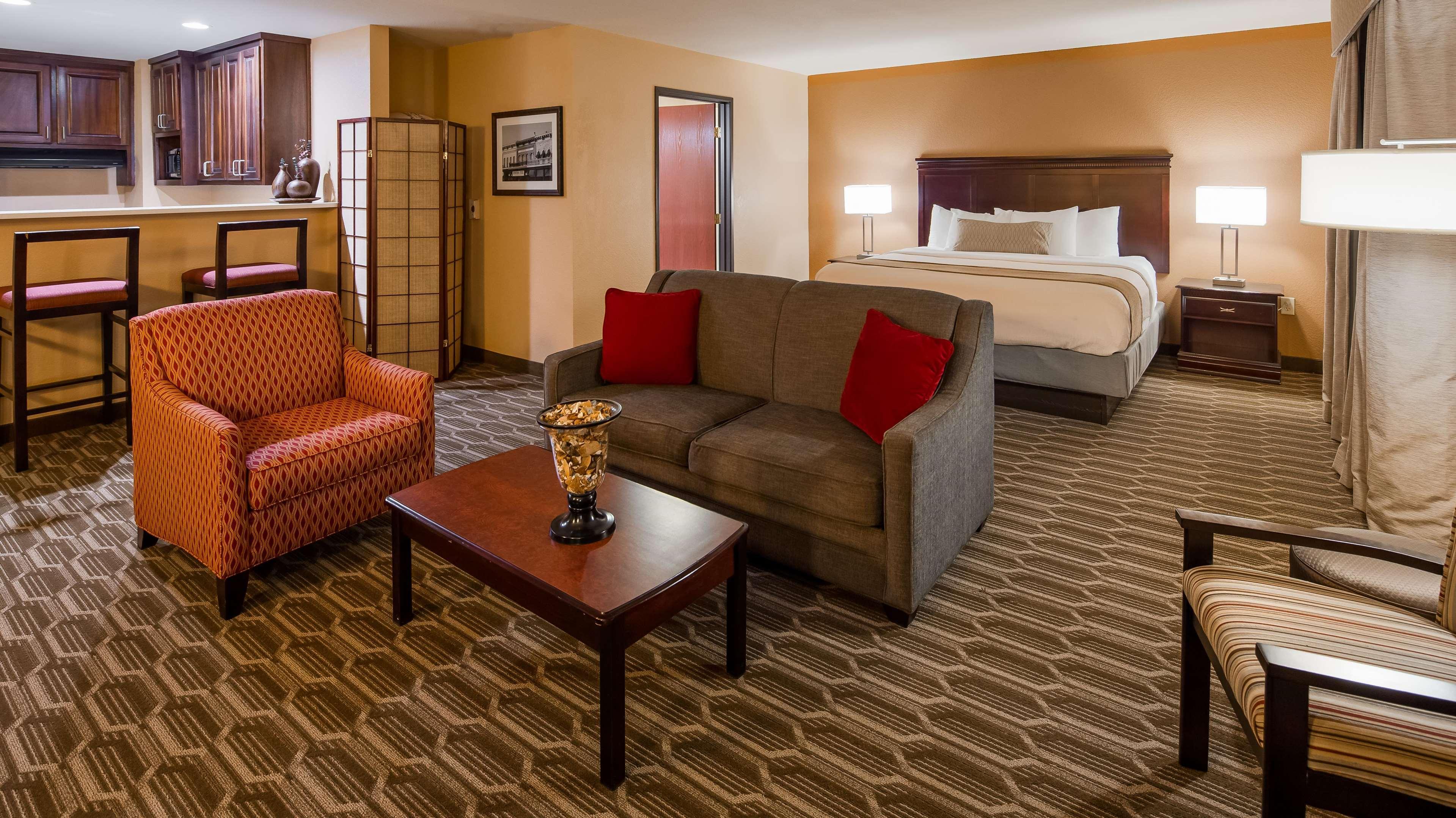 Best Western Granbury Inn And Suites Buitenkant foto