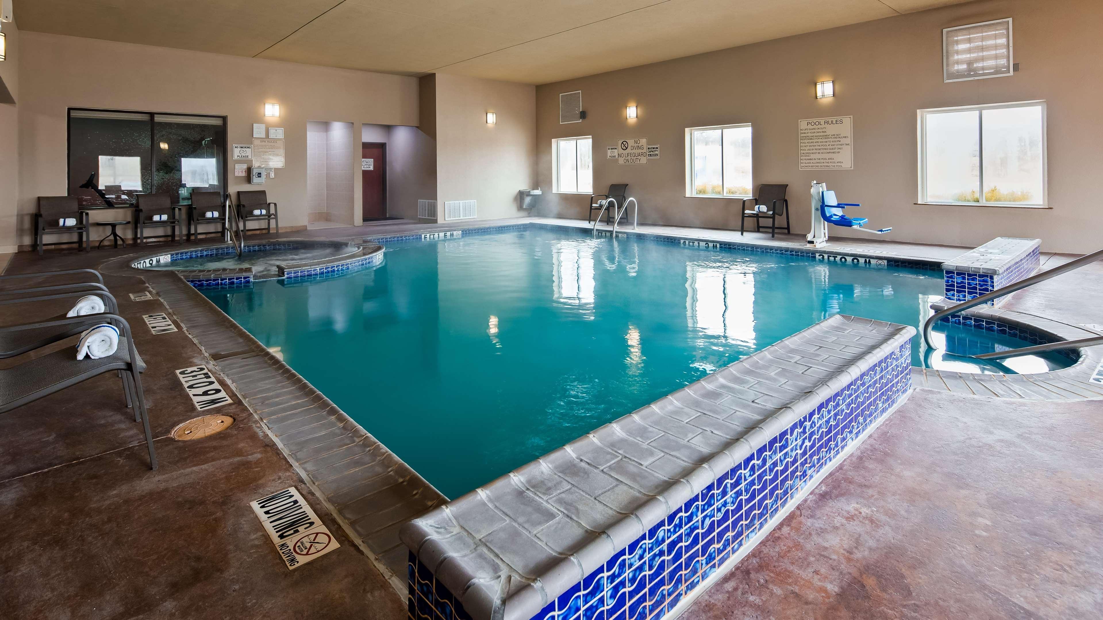 Best Western Granbury Inn And Suites Buitenkant foto