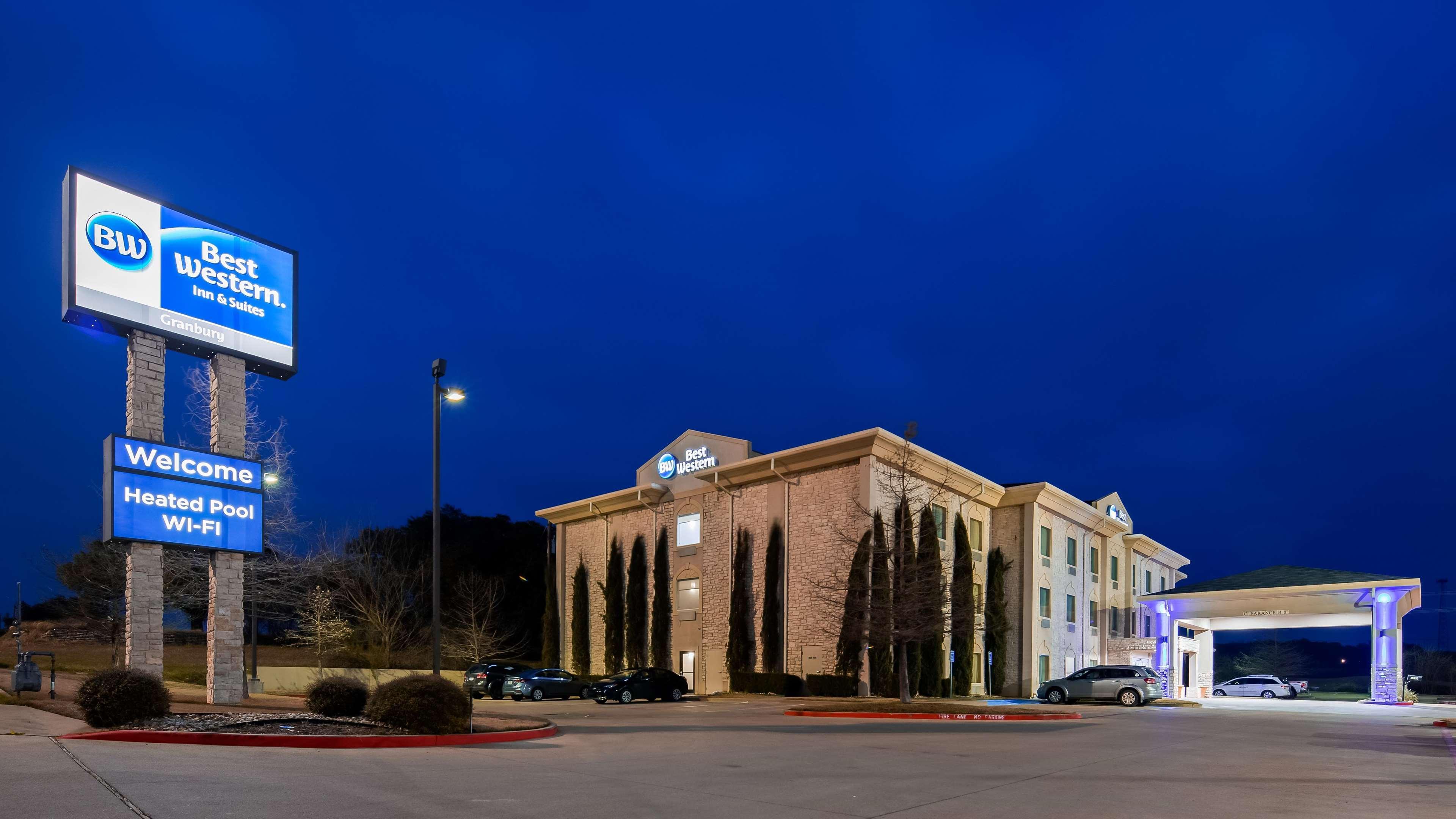 Best Western Granbury Inn And Suites Buitenkant foto