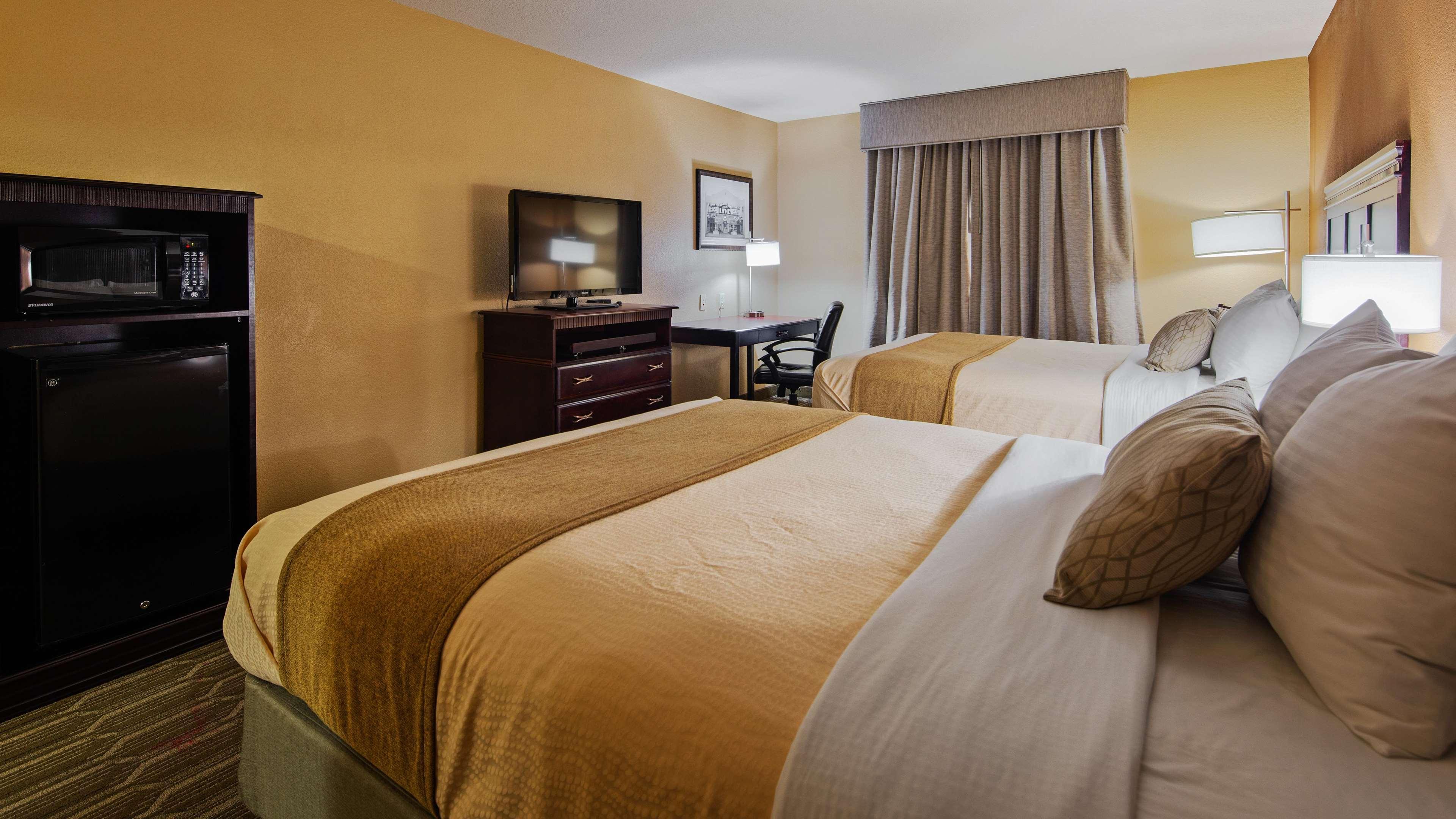 Best Western Granbury Inn And Suites Buitenkant foto