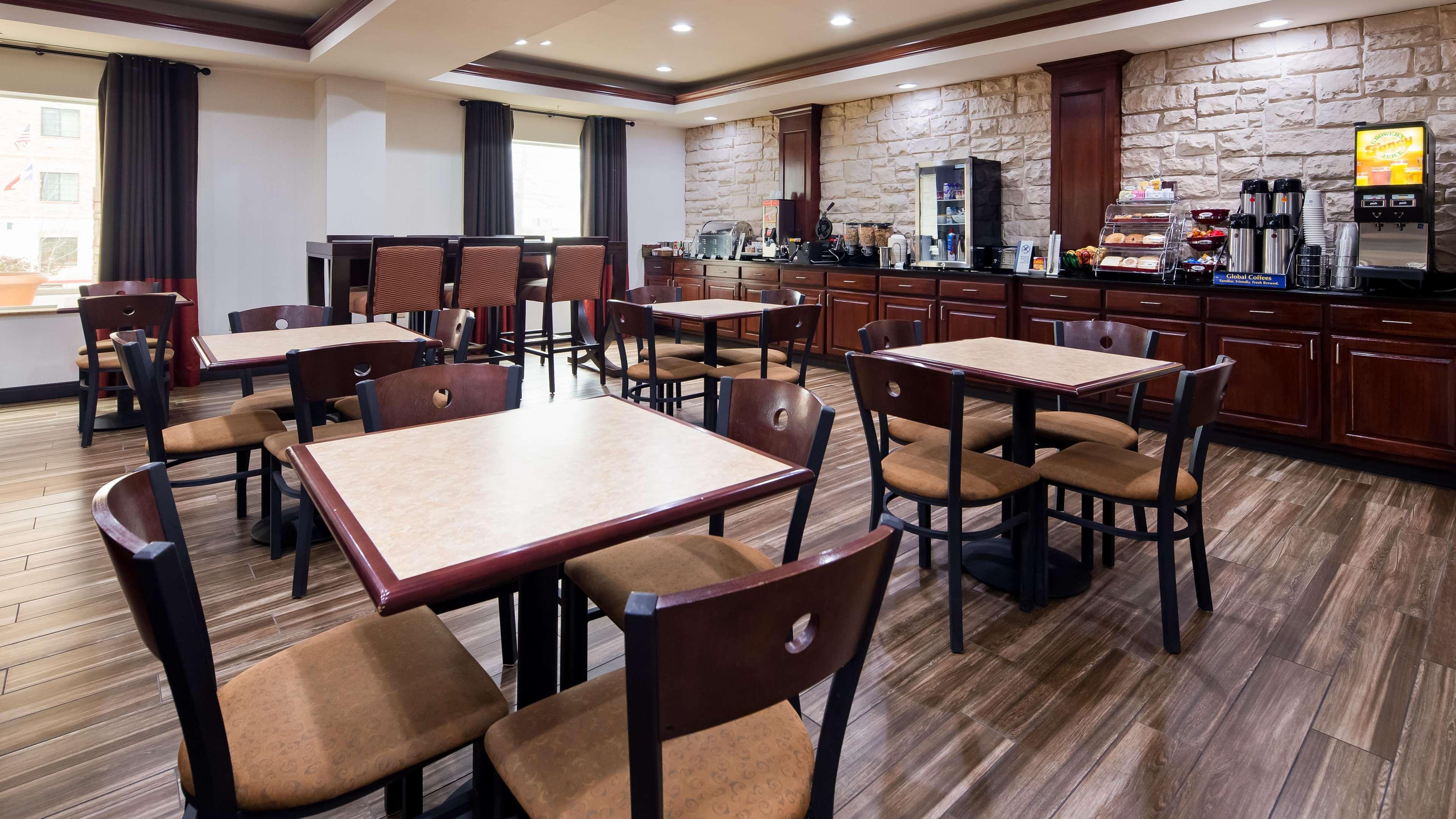 Best Western Granbury Inn And Suites Buitenkant foto